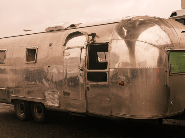 MG001-1957 AIRSTREAM OVERLANDER