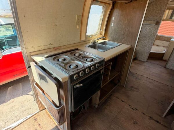 GM006-1975 AirStream argosy 24