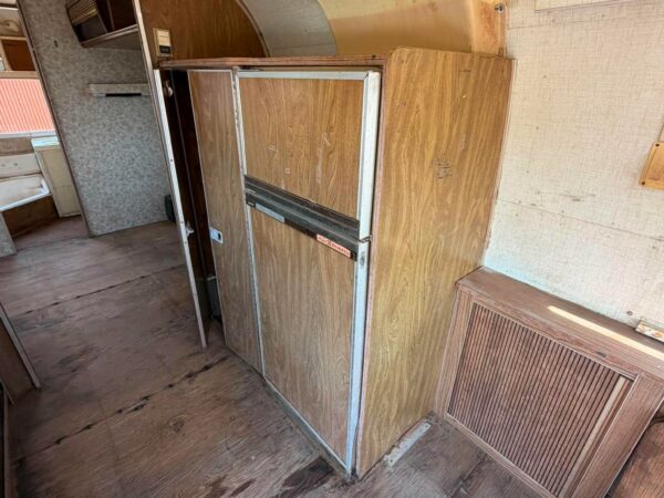 GM006-1975 AirStream argosy 24