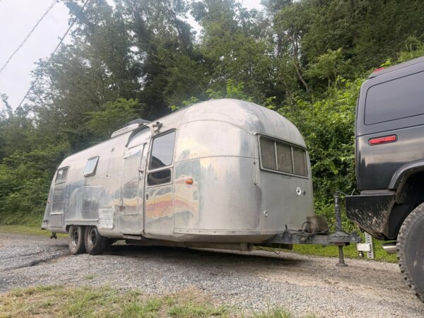 GM001-1957 AIRSTREAM OVERLANDER