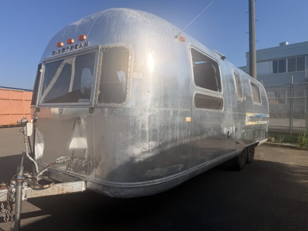 GM004-1970AIRSTREAM OVERLANDER