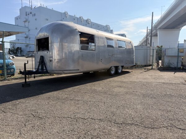 GM003-1967AIRSTREAM OVERLANDER
