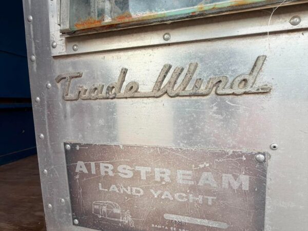 GM005-1964 airstream tradewind