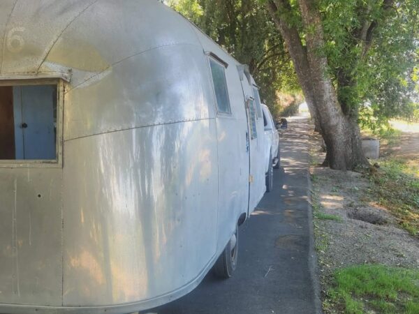 GM008 1961 Airstream Spaceliner.